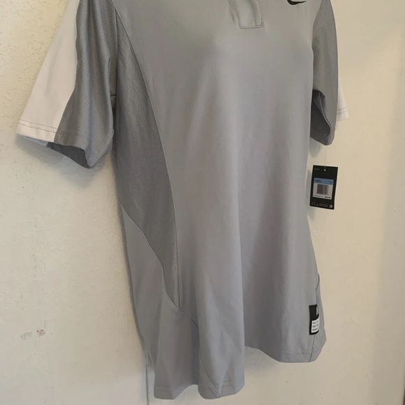 NWT Nike Dri Fit V Neck Gray And White Color Sz M Activewear Athletic T Shirt - Picture 2 of 5